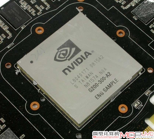 史上大核心65nm版本的GT200封装，NVIDIA首次触碰到了600平方毫米的“红线”。从此之后数代，NVIDIA都尽量将G PU面积控制在550平方毫米以下。